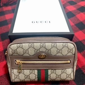 [SOLD] Authentic Gucci Ophidia GG Supreme Belt Bag
